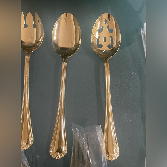 Rogers Gold Plated Flatware 24 pieces - Picture 2 of 9